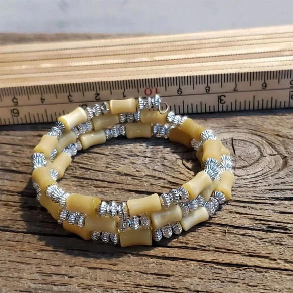 Cat's Eye Glass Vintage Beads Muted Yellow Memory Wire Wrap Bangle Bracelet - Picture 4 of 4